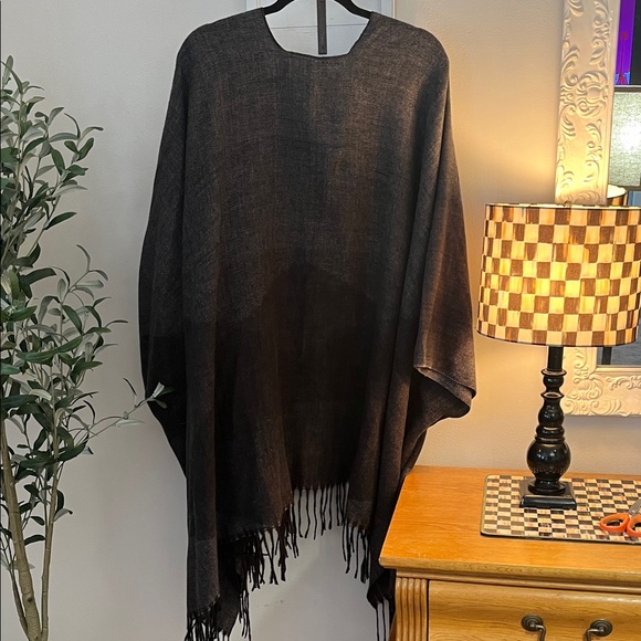 a.n.a Black Fringe Cape - Picture 3 of 3